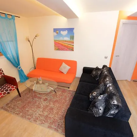 Makrades 2 Apartment *