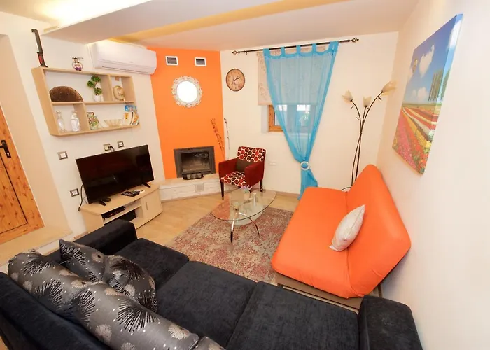 Apartament Makrades 2 *